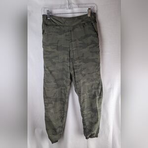 Athleta Camo Brooklyn Lined Joggers